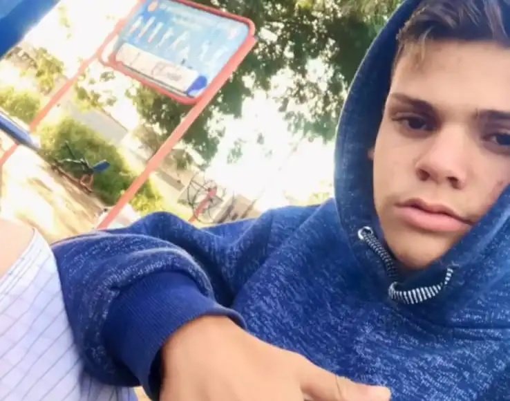 ‘Não desejo que nenhuma mãe passe por isso’, diz mãe de adolescente morto pela polícia