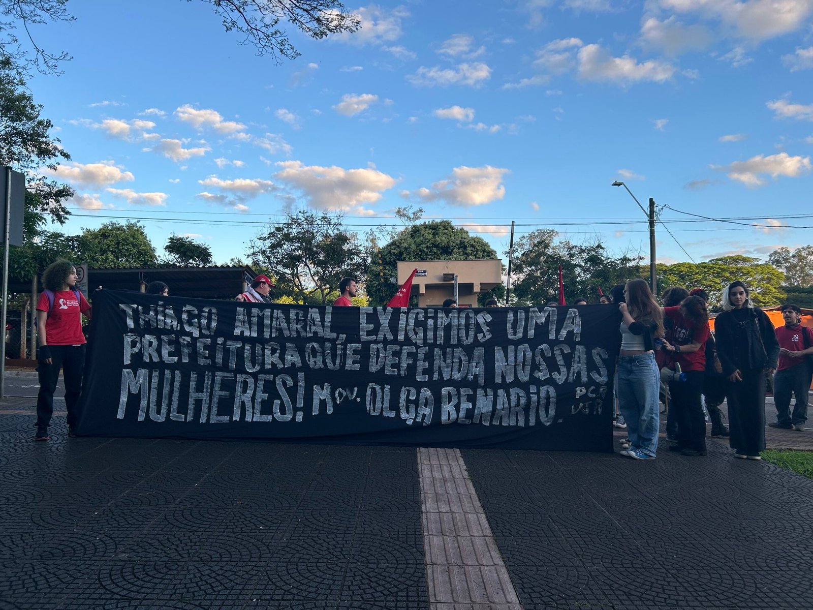 Movimento Olga Benário faz ato contra o feminicídio e por políticas públicas